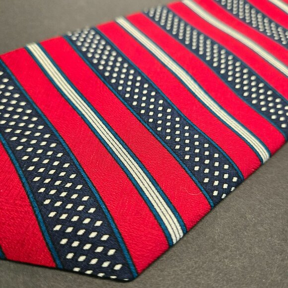 Vintage Evan-Picone Necktie 100% Silk Red & Navy Striped Mens Tie Made In USA - Picture 2 of 7